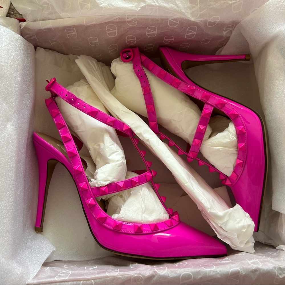 Valentino Garavani Hot Pink Rockstud Heels 100 mm